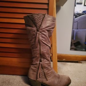 Size 8.5 Pop Sugar Casual Boots